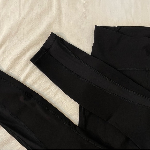 Lululemon Train Times 7/8 Pant *25" Black (First Release) - Picture 3 of 8
